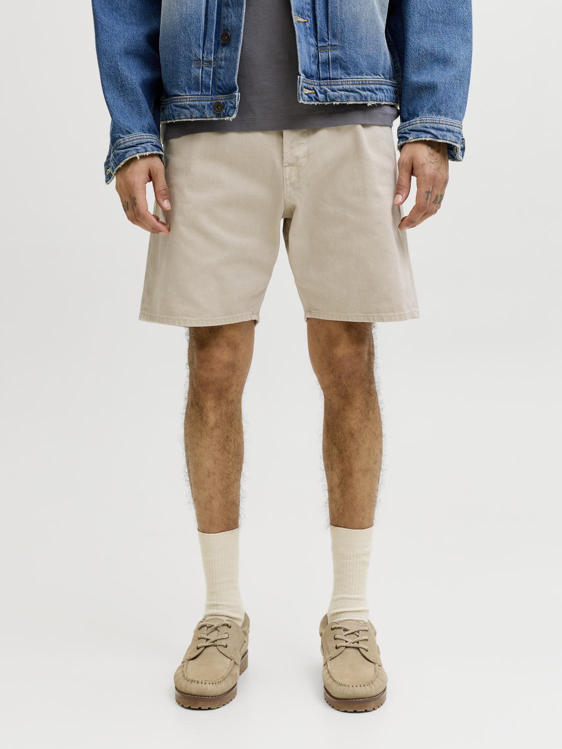 model_shot-front